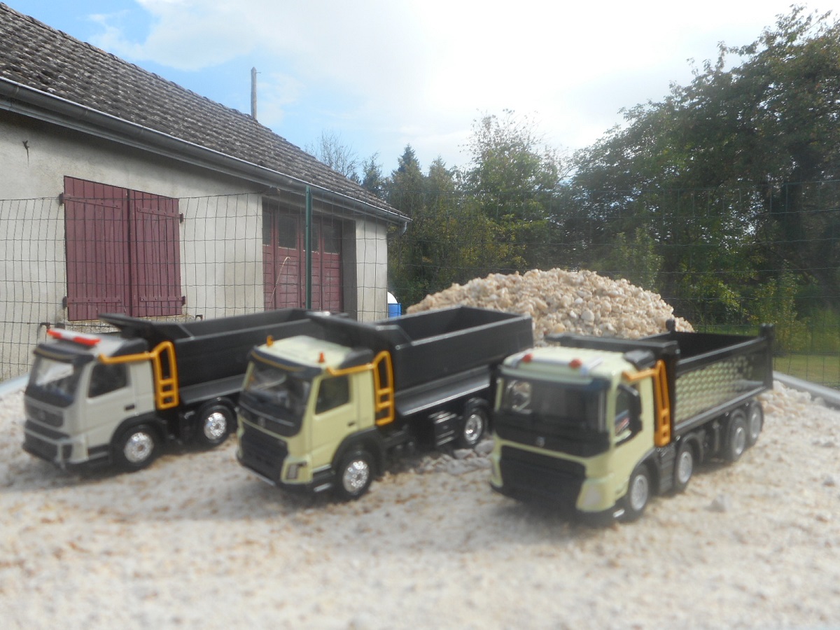 volvo fmx.JPG