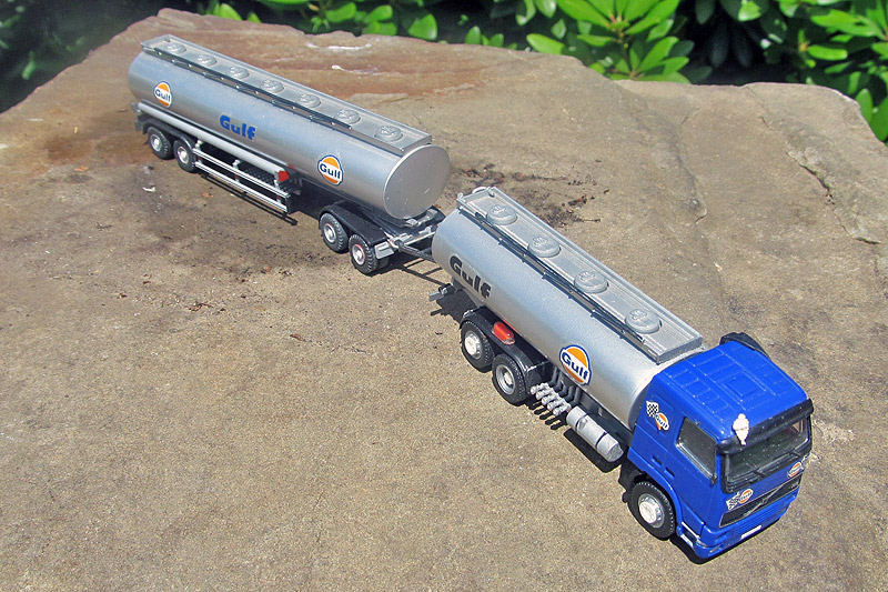 gulf volvo.jpg