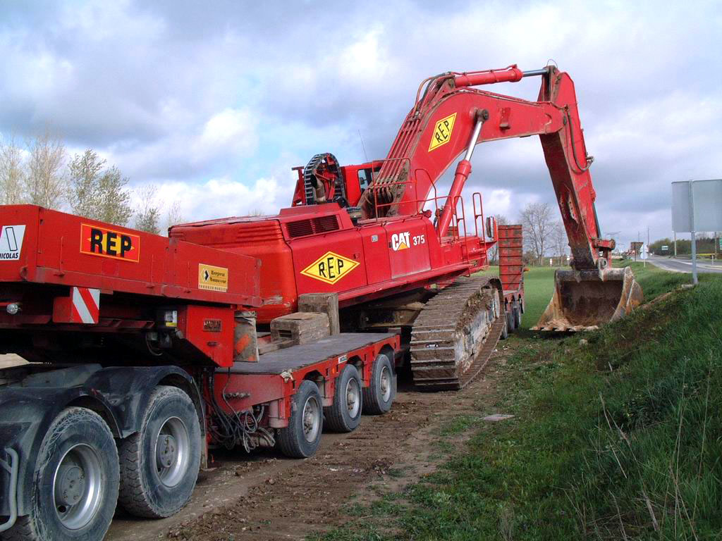 Transports d'engins T.P  de la R.E.P 10.jpg