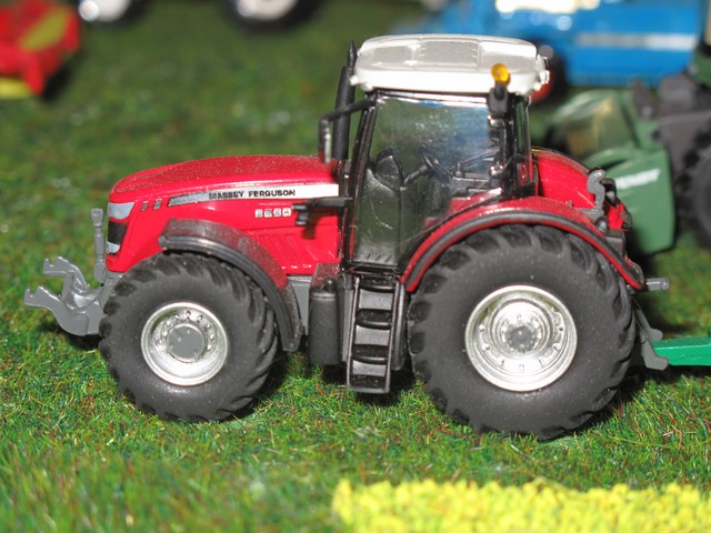Massey Ferguson 8600 de 2008.JPG