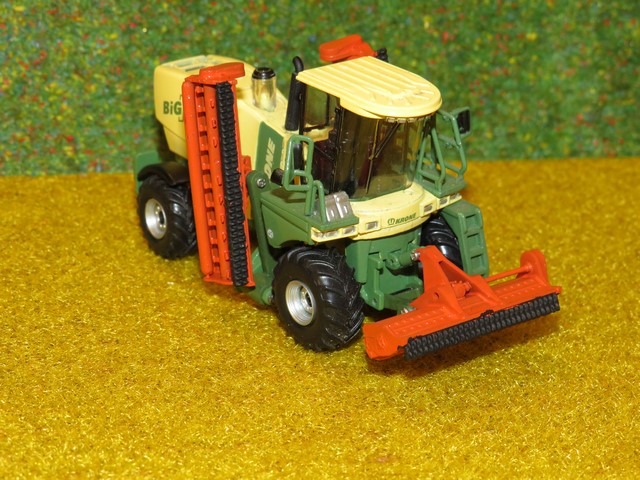 Van Wamel broyeur pour Krone Big M 400 .JPG