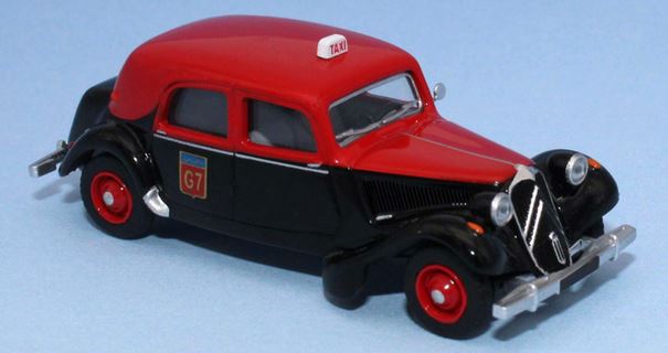 CITROËN 11 B taxi avec coffre.JPG