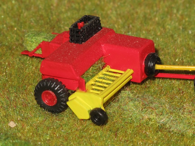 New Holland presse 575.JPG