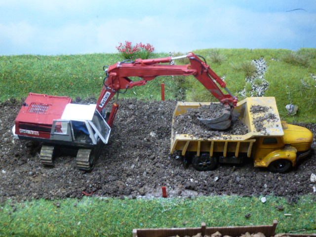 Poclain GC120 et Berliet GLM10