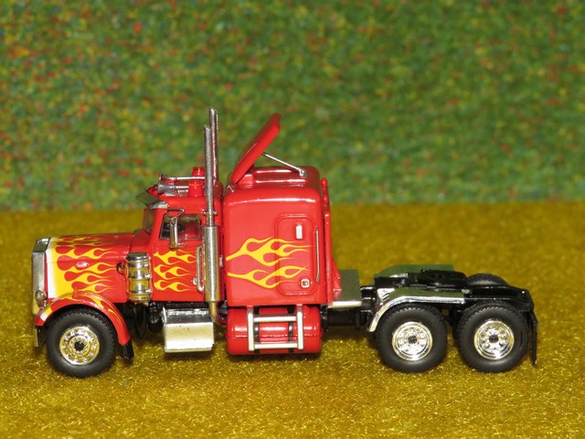 Peterbilt 359.JPG