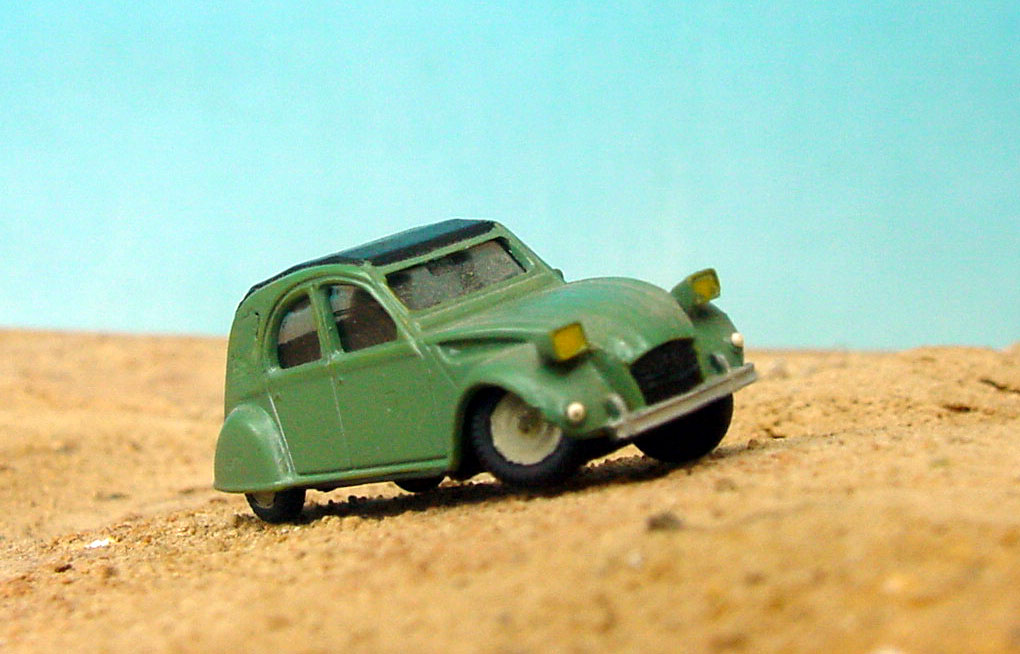 CITROEN LA 2 CV DE L'AMI SALQUES 2.JPG