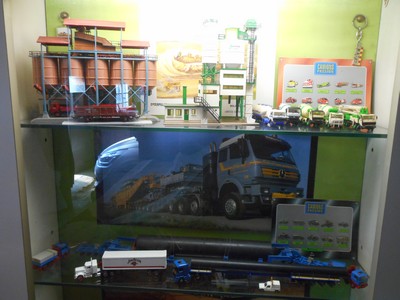 Centrale à granulats et bétons et divers convois