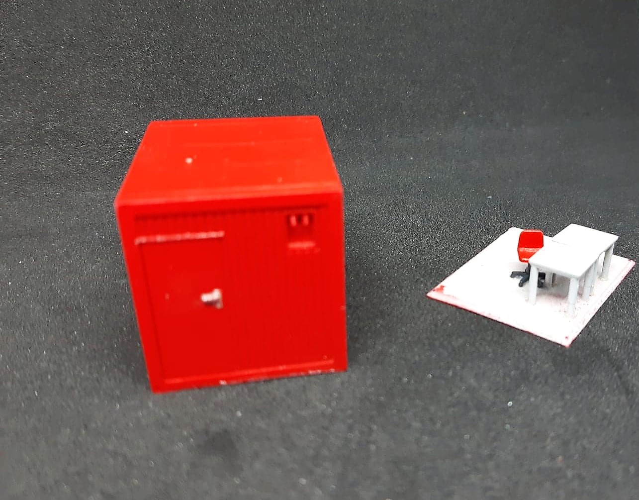 93056331_681641345936666_2728591649406976000_n.jpg