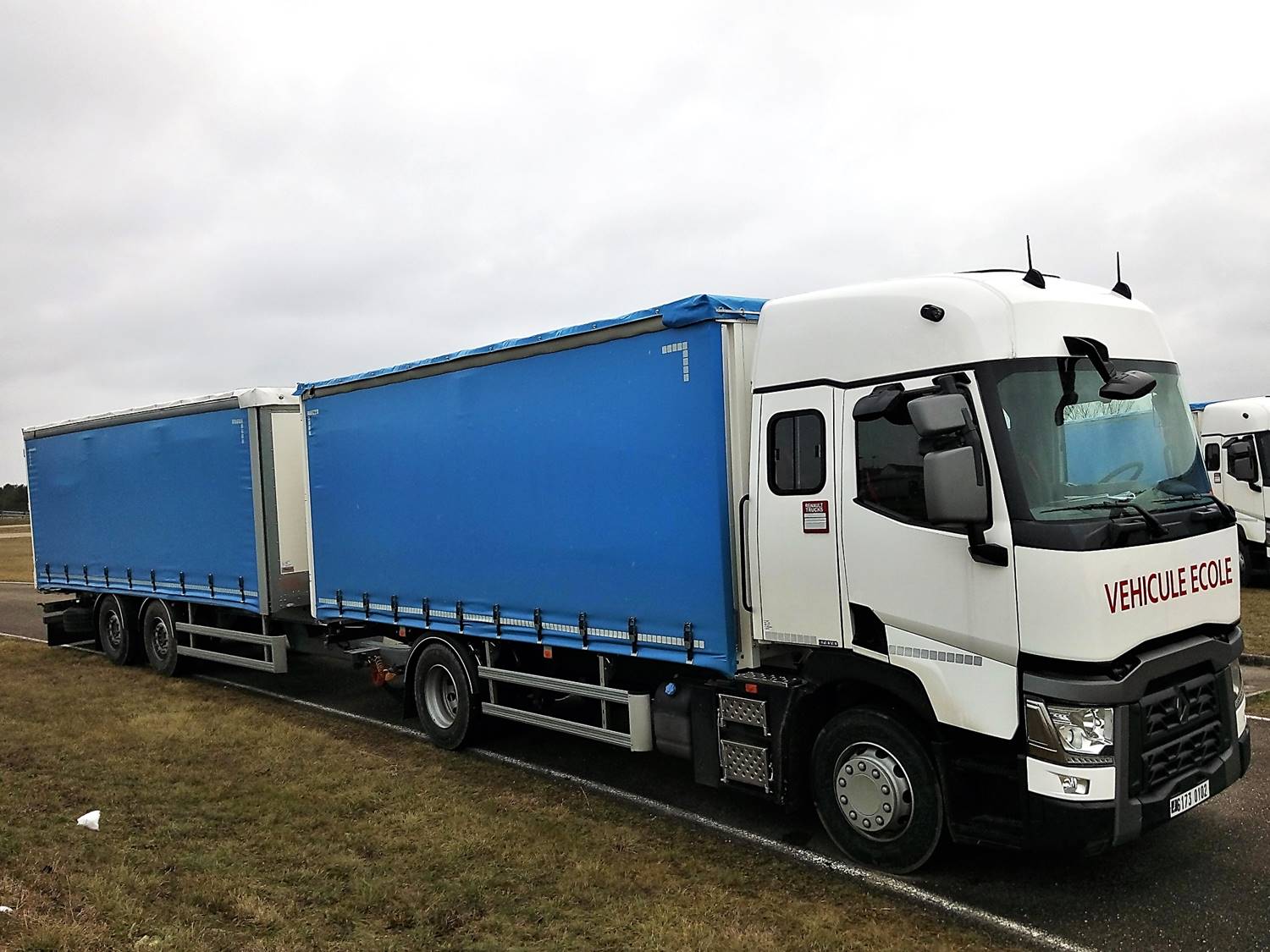 Train routier LVB.jpg