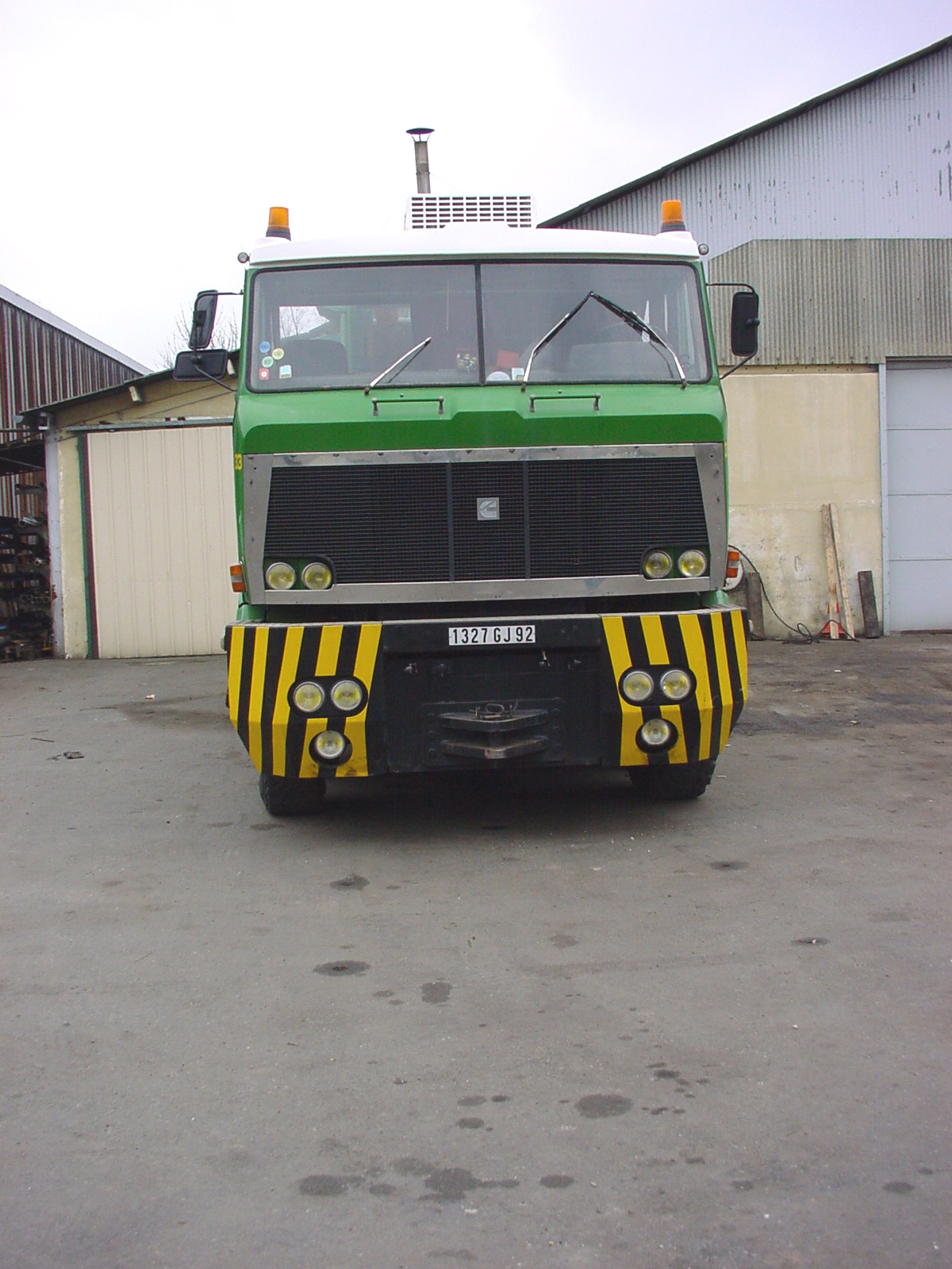 REPORTAGE CHEZ STAG.TG250 FACE_PHOTO 3.JPG