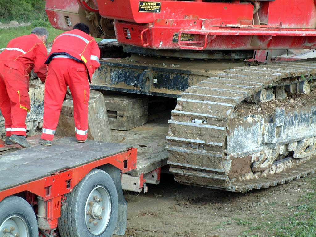Transports d'engins T.P de la R.E.P 14.jpg